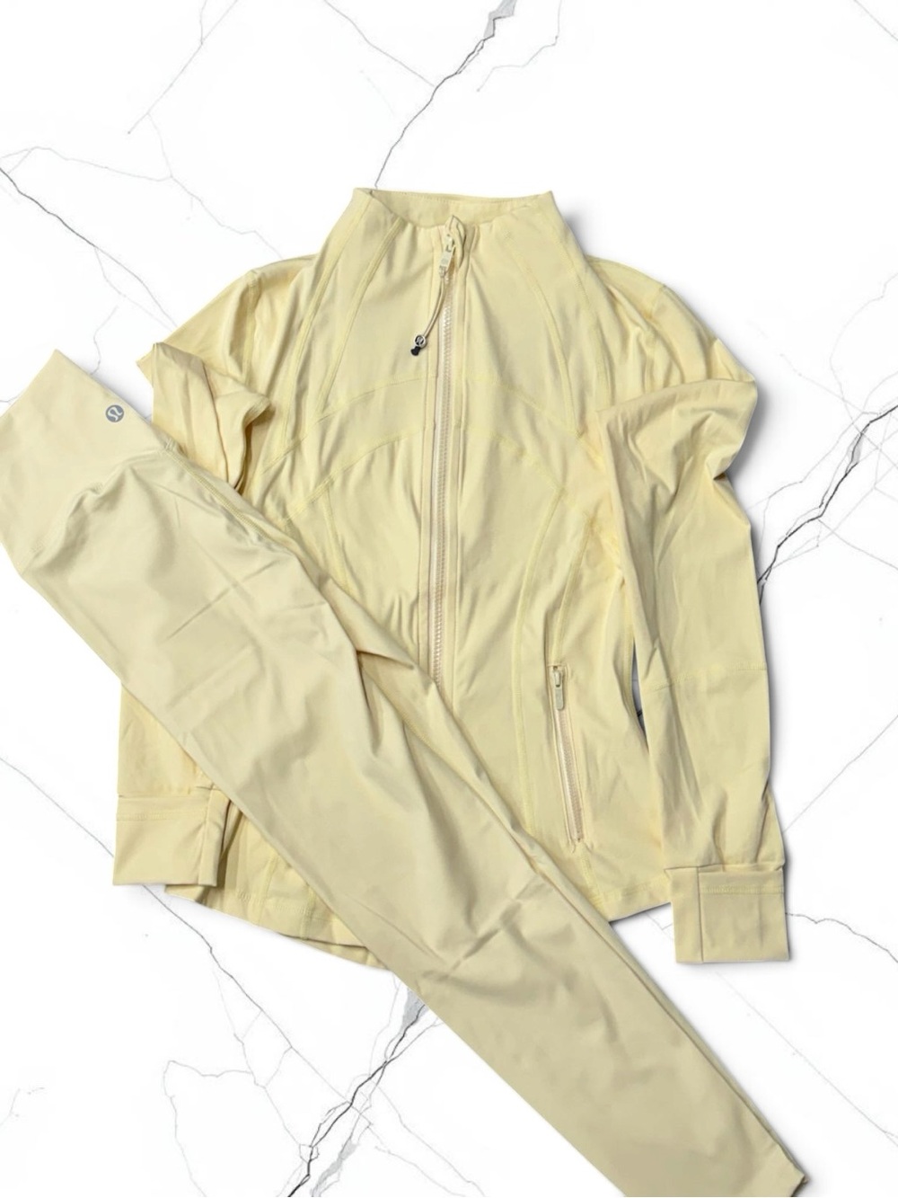 lululemon Women’s Lightweight Full Zip Jacket Pale Yellow